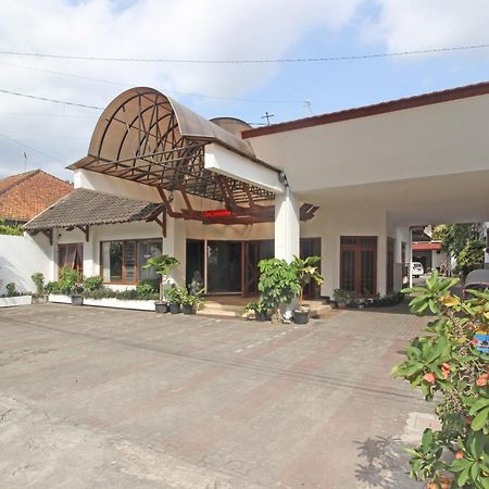 Reddoorz Plus @ Taman Siswa 3 Джокякарта Екстериор снимка
