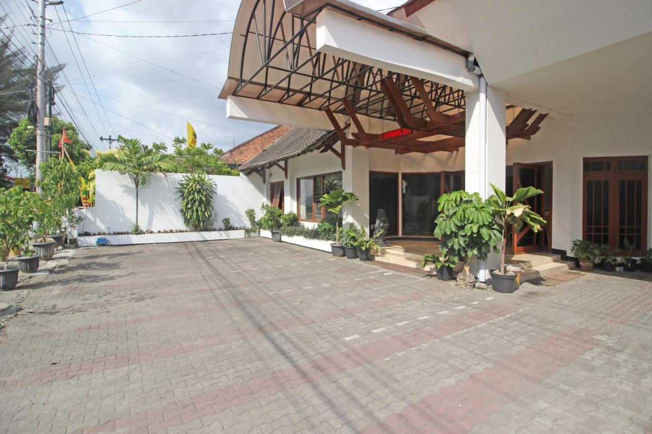 Reddoorz Plus @ Taman Siswa 3 Джокякарта Екстериор снимка