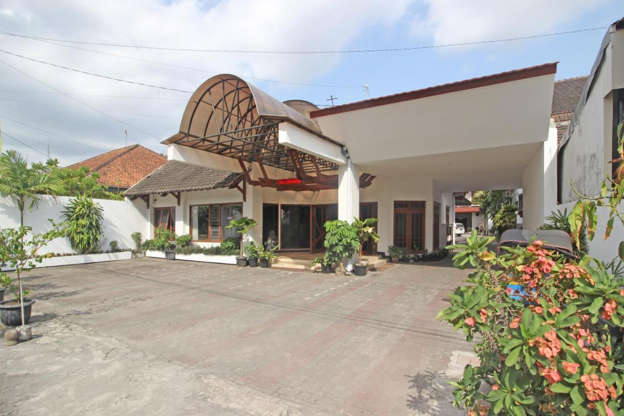 Reddoorz Plus @ Taman Siswa 3 Джокякарта Екстериор снимка