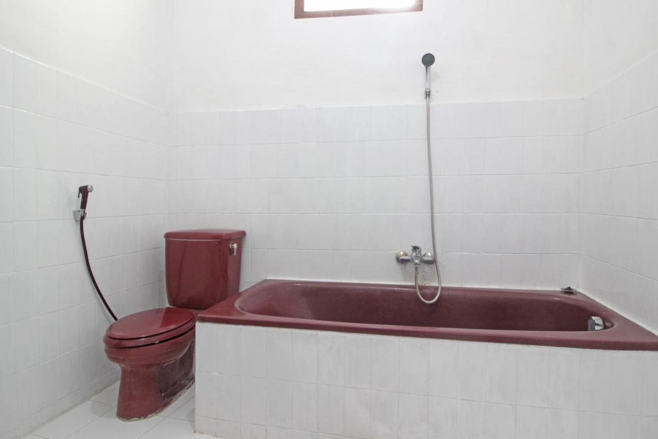 Reddoorz Plus @ Taman Siswa 3 Джокякарта Екстериор снимка